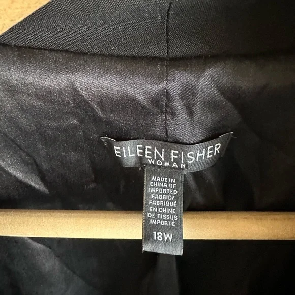 EILEEN FISHER WOMAN Blazer. - Picture 14 of 15